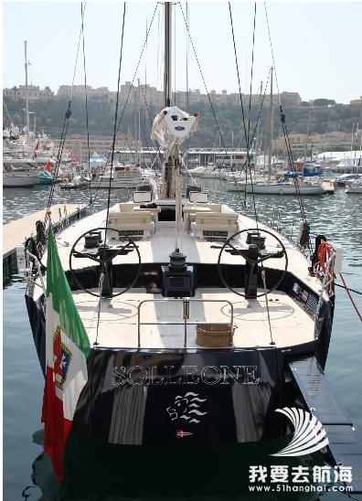 Swan 90靠岸
